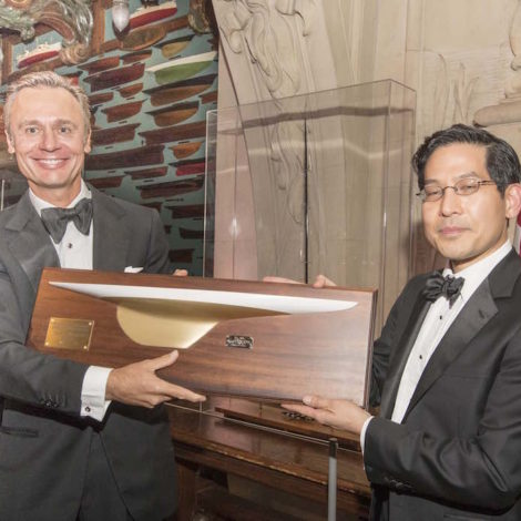 Ernesto Bertarelli, patron di Alinghi, è stato ufficialmente inserito nell’America’s Cup Hall of Fame.