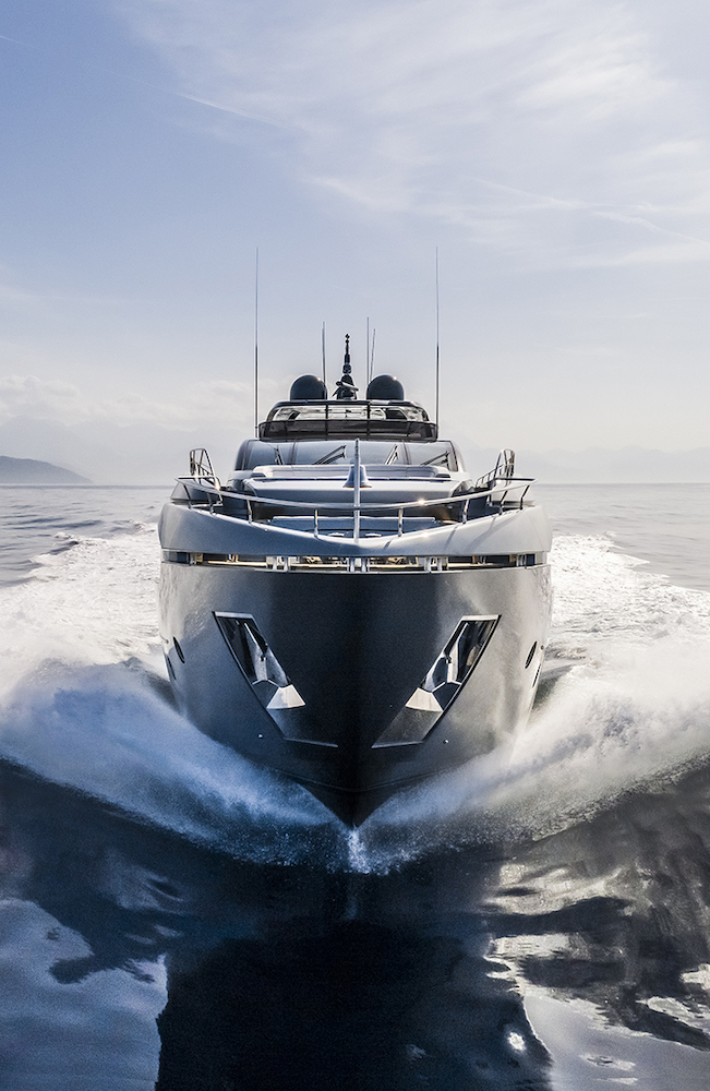Riva 110' Dolcevita - Prua