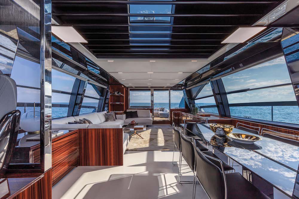 Riva 88' Folgore - Salone
