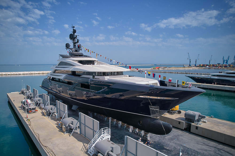 ISA Yachts 65 metri Reselience - Marche Yachting & Cruising