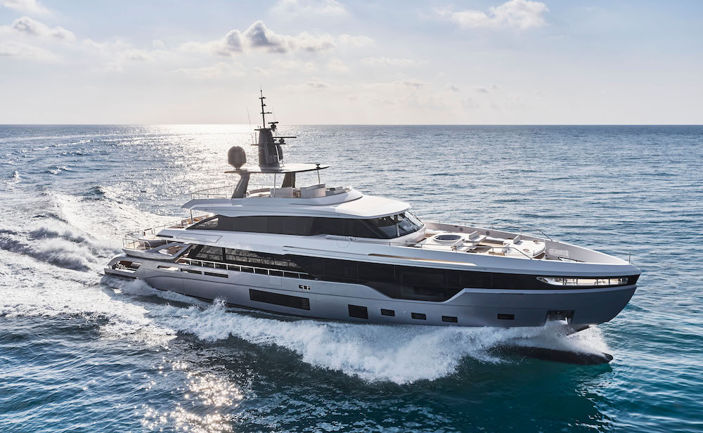 Azimut Grande Trideck