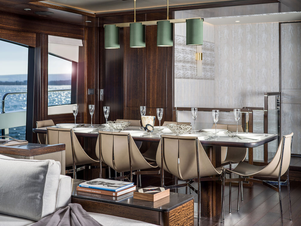 Sunseeker 88 Yacht - Salone