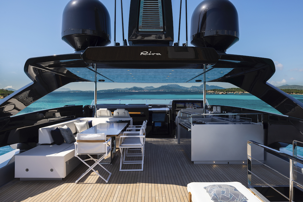 Riva 102’ Corsaro Super