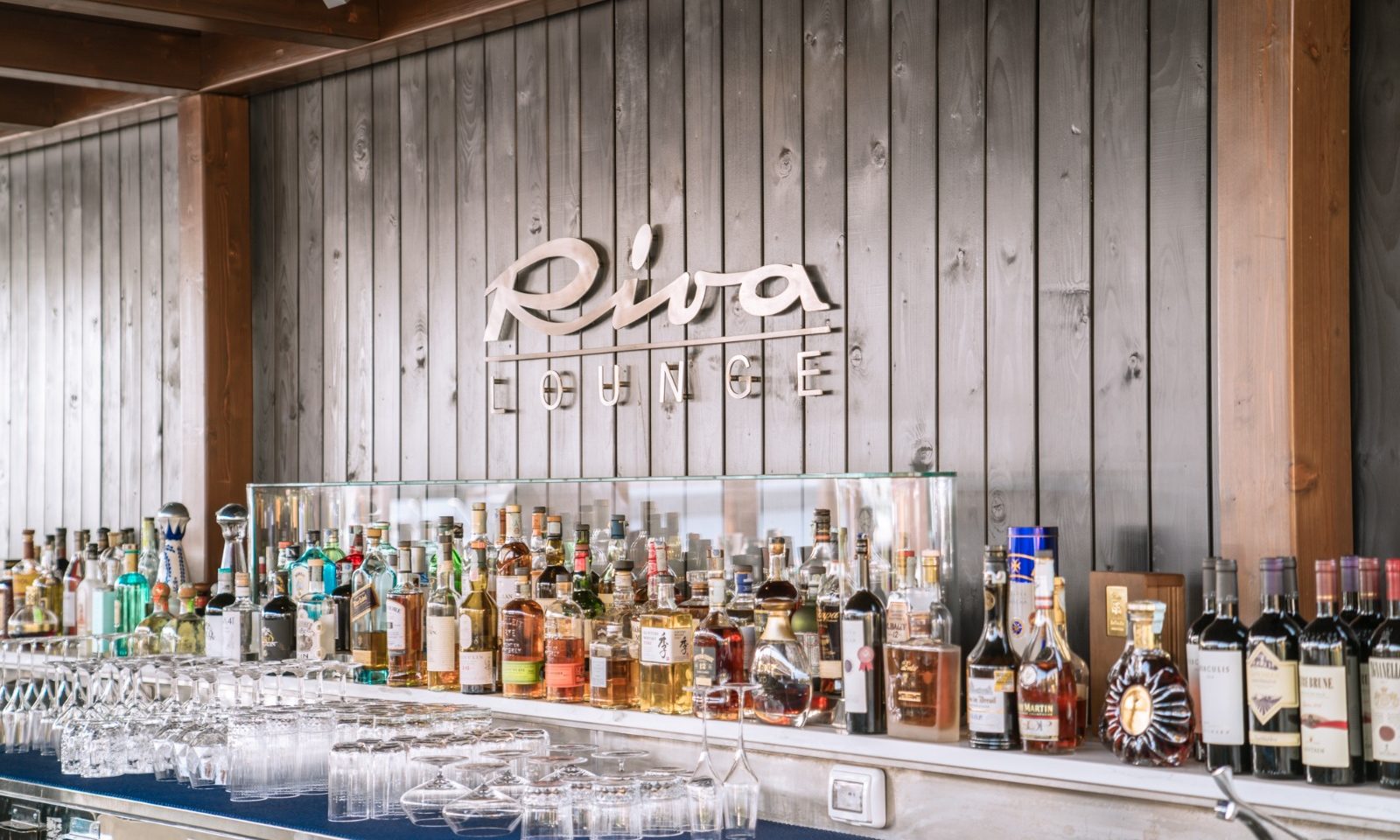 Riva Lounge
